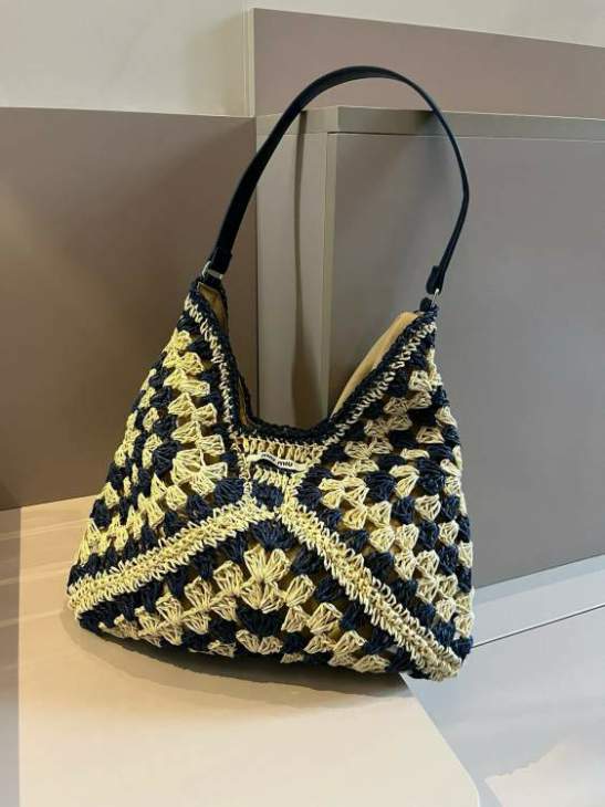 Picture of Miu Miu Handbags _SKUfw184961496fw